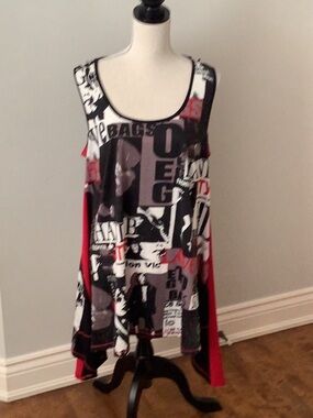 Tricotto Black, White & Red Graphic Sleeveless Tunic